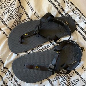 NWOT Luna Leadville Sandals